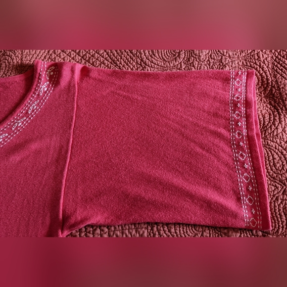 RED Boho V-Neck Tunic Top With Embroidered Collar and 3/4 Sleeves - Picture 8 of 12